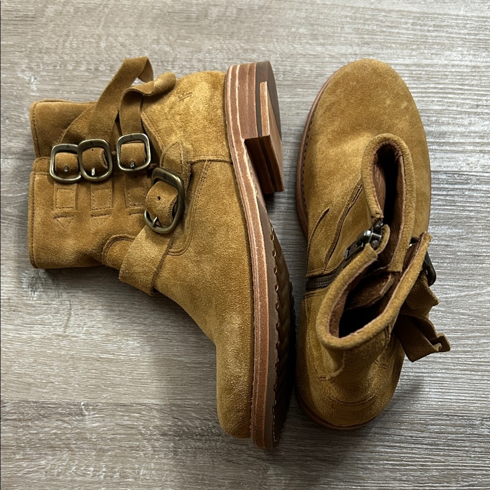 Frye Tan Combat & Moto Boots - Picture 6 of 12